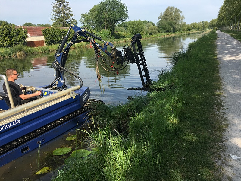 Berky Nereus Amphi 240 Typ 6450 im Einsatz