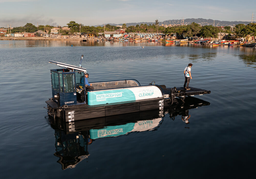 Berky Boot mit Ocean Cleanup