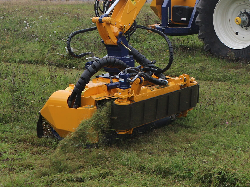 Berky Hydro Flail Mower with hydraulic flap & clearing belt